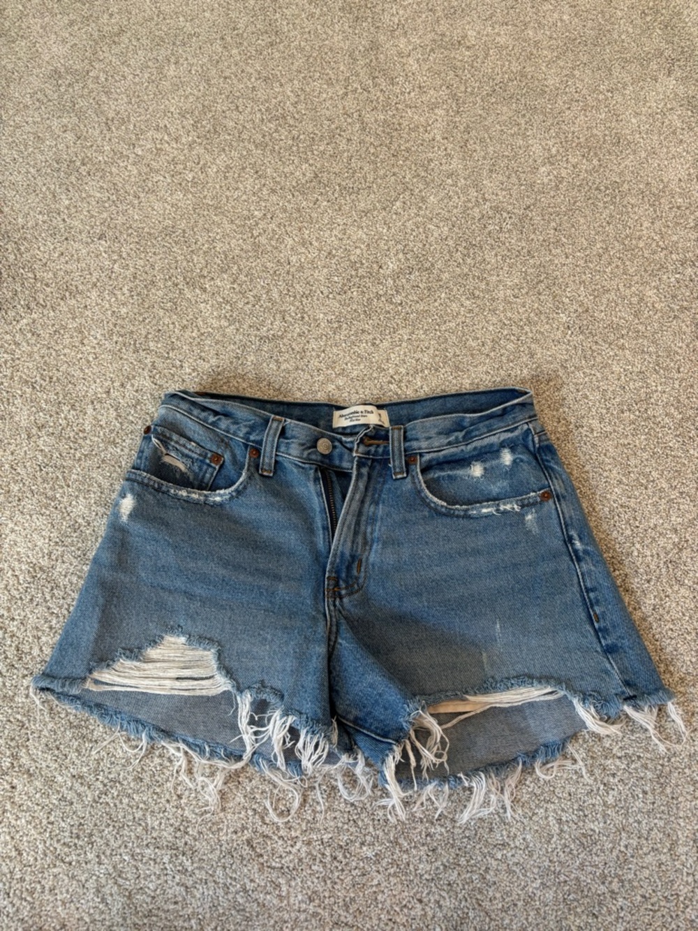 Abercrombie & Fitch - The Boyfriend Short - Mid Rise - Curve Love